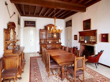 italian-antique-furniture-renaissance-dining-room-MAQ58-2